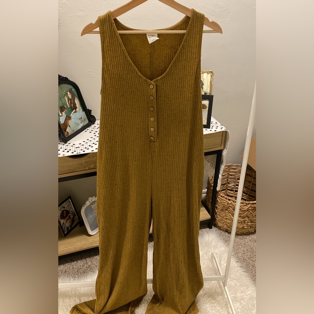 NWT mustard colored loose fit jumpsuit size large